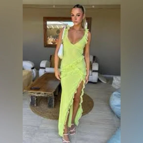 House of CB NWOT Pixie' lime ruffle georgette maxi dress, small